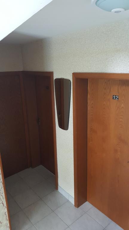黑熊骑自行车酒吧酒店 坎普菲尔德 外观 照片