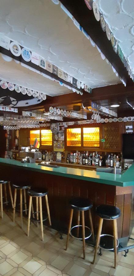 黑熊骑自行车酒吧酒店 坎普菲尔德 外观 照片